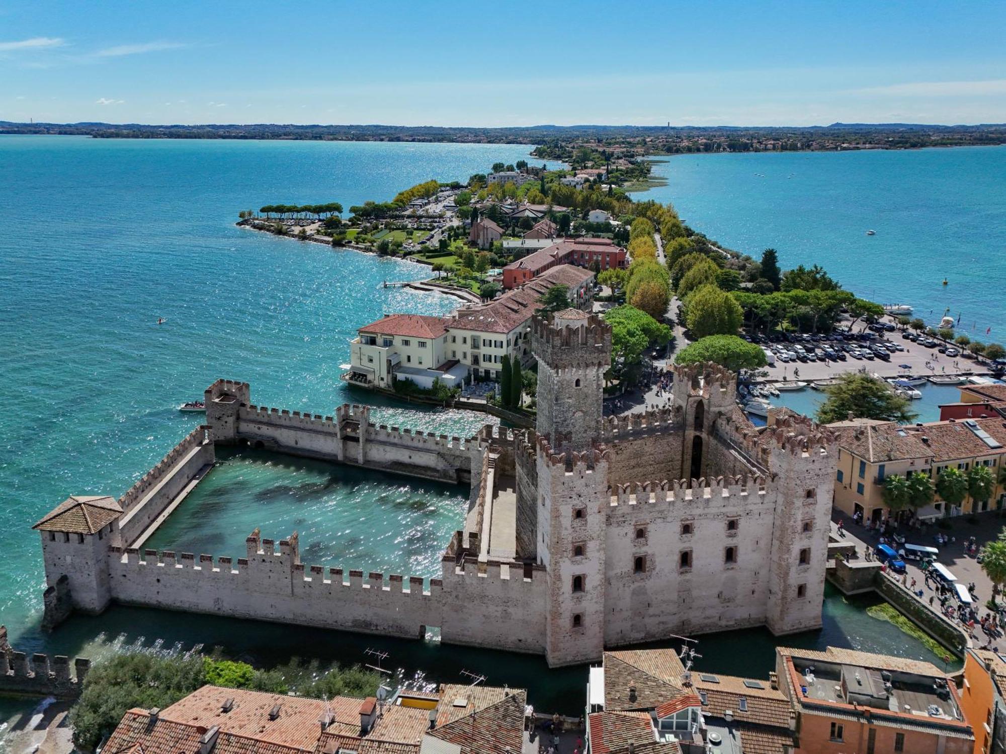 Locanda Carolina Mastino Scala Sirmione Buitenkant foto