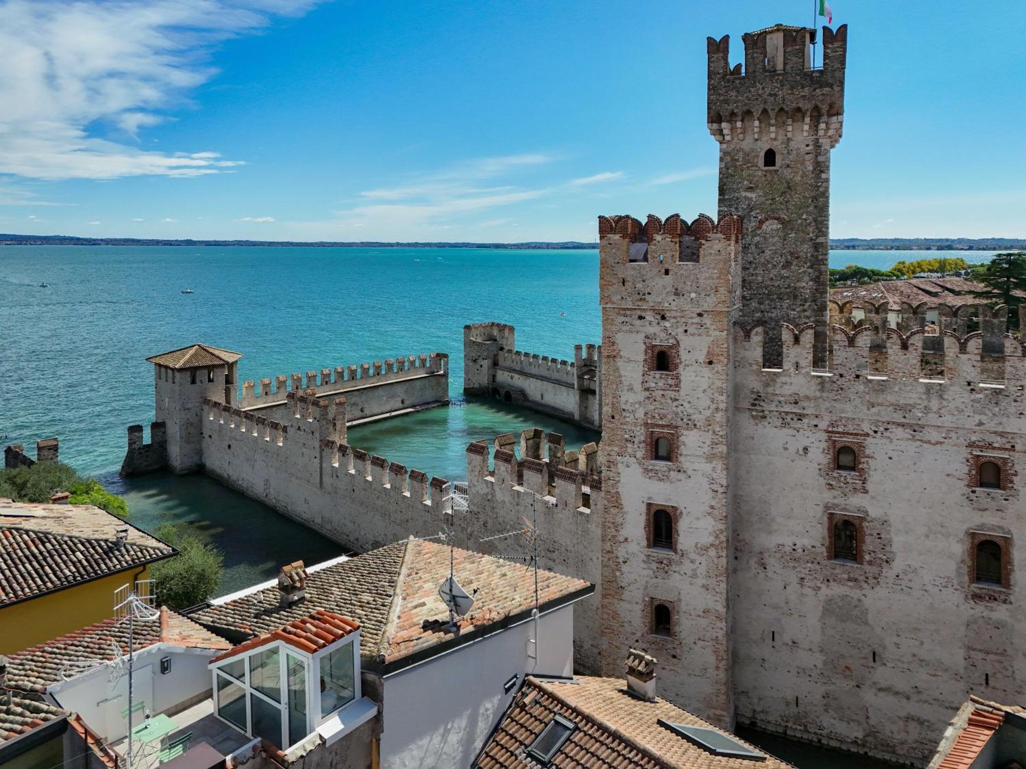 Locanda Carolina Mastino Scala Sirmione Buitenkant foto